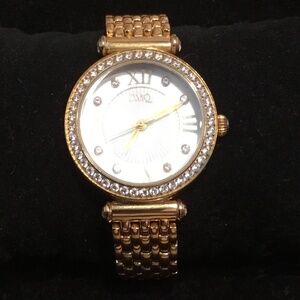 ✨ Great condition DMQ Watch Women Rose Gold Tone 30mm CZ Crystal Bling ✨